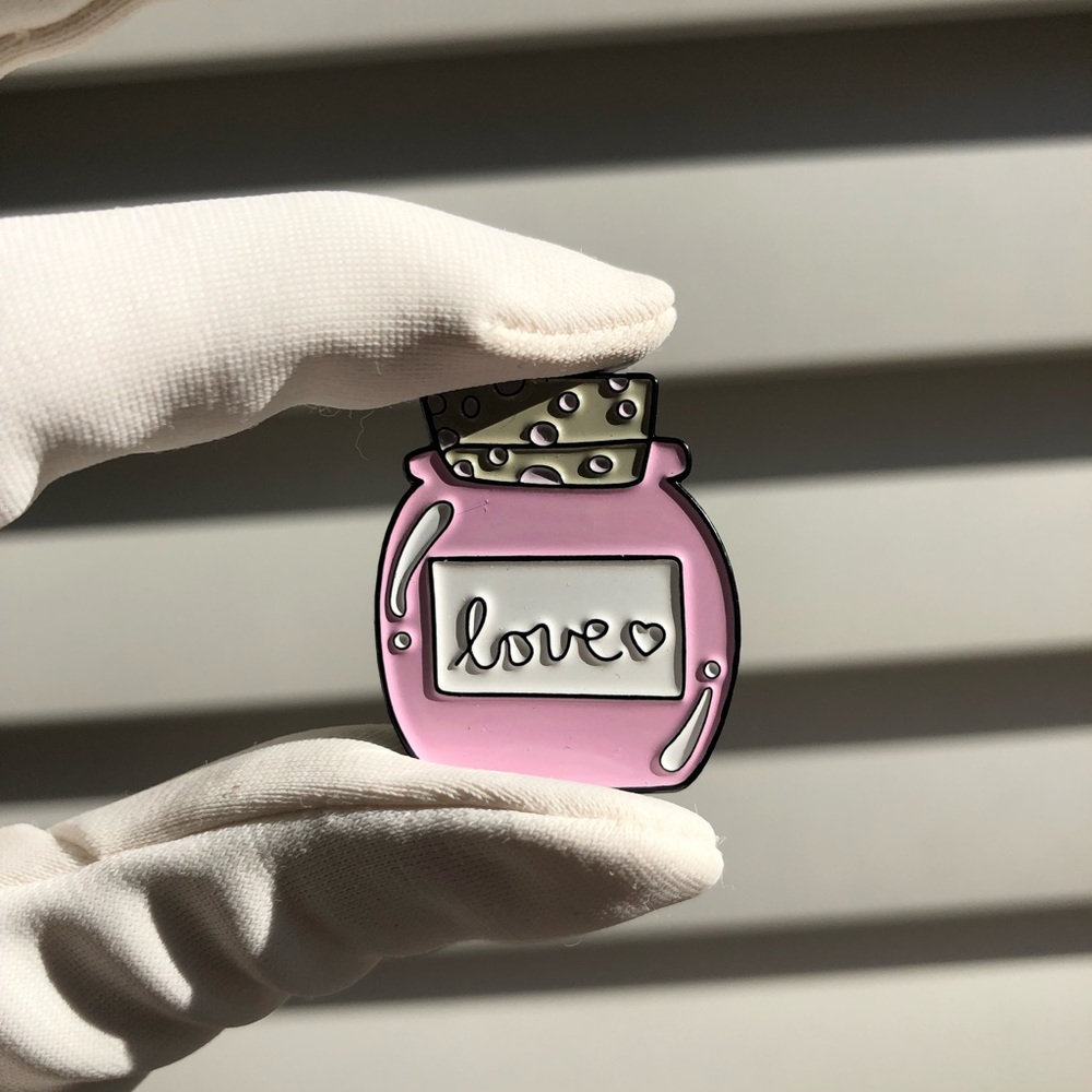 New Cottagecore Kawaii Love Jar Enamel Pin